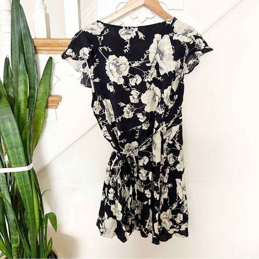 Free People Black White Flutter Sleeve French Quarter Printed Mini Dress Size M - Picture 7 of 8